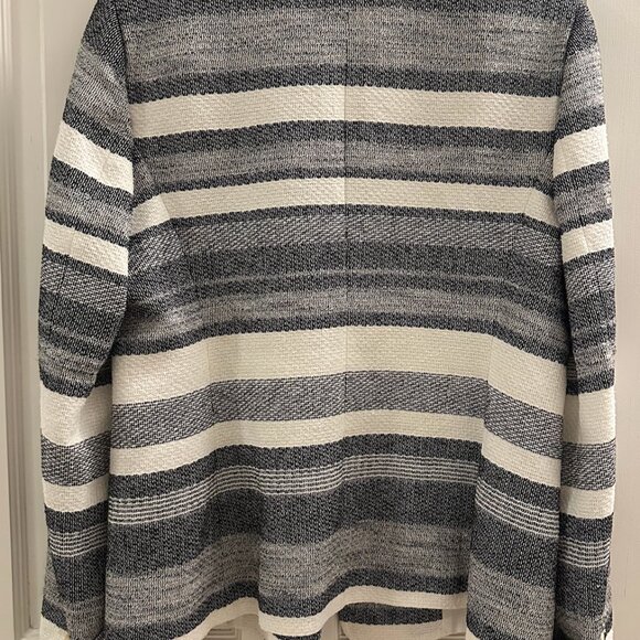 MaxMara Tommy Blazer/Jacket; White Stripes; US 12-14 - Picture 4 of 6